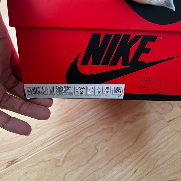 Retro Jordan 1 - Picture 3 of 6